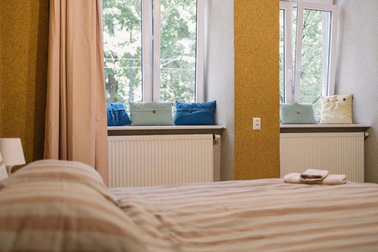 West13 Guest Rooms Краків Екстер'єр фото